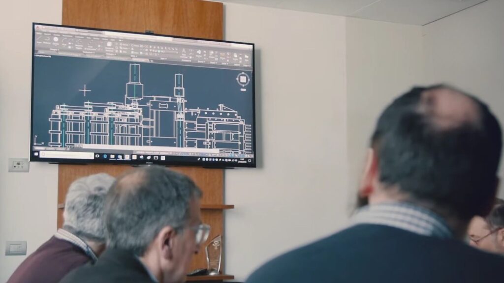 riunione in ufficio tecnico di Barni per la progettazione customizzata di un impianto