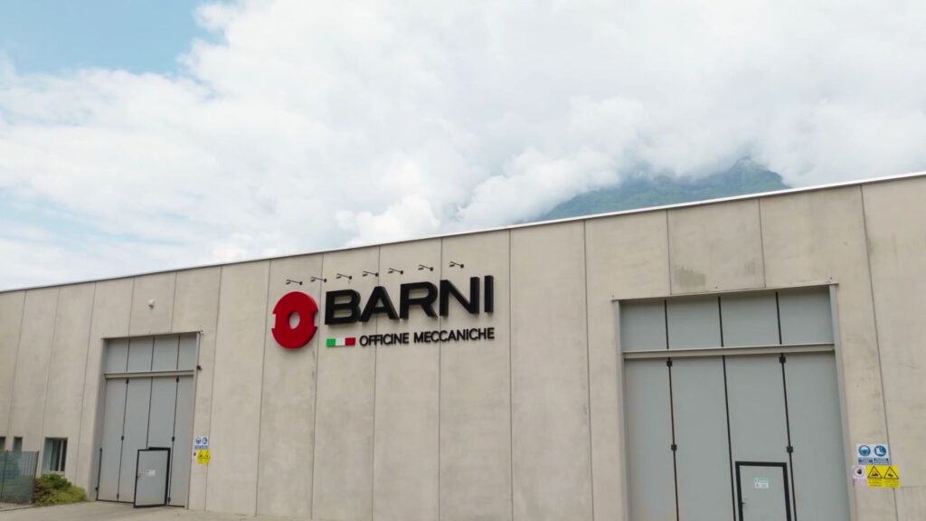 capannone di Barni Officine Meccaniche in Valtellina